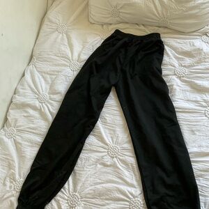 Thin sweat pants, cuffed bottoms